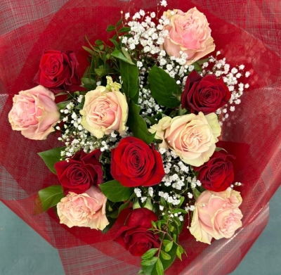 6 Red roses 6 pink roses